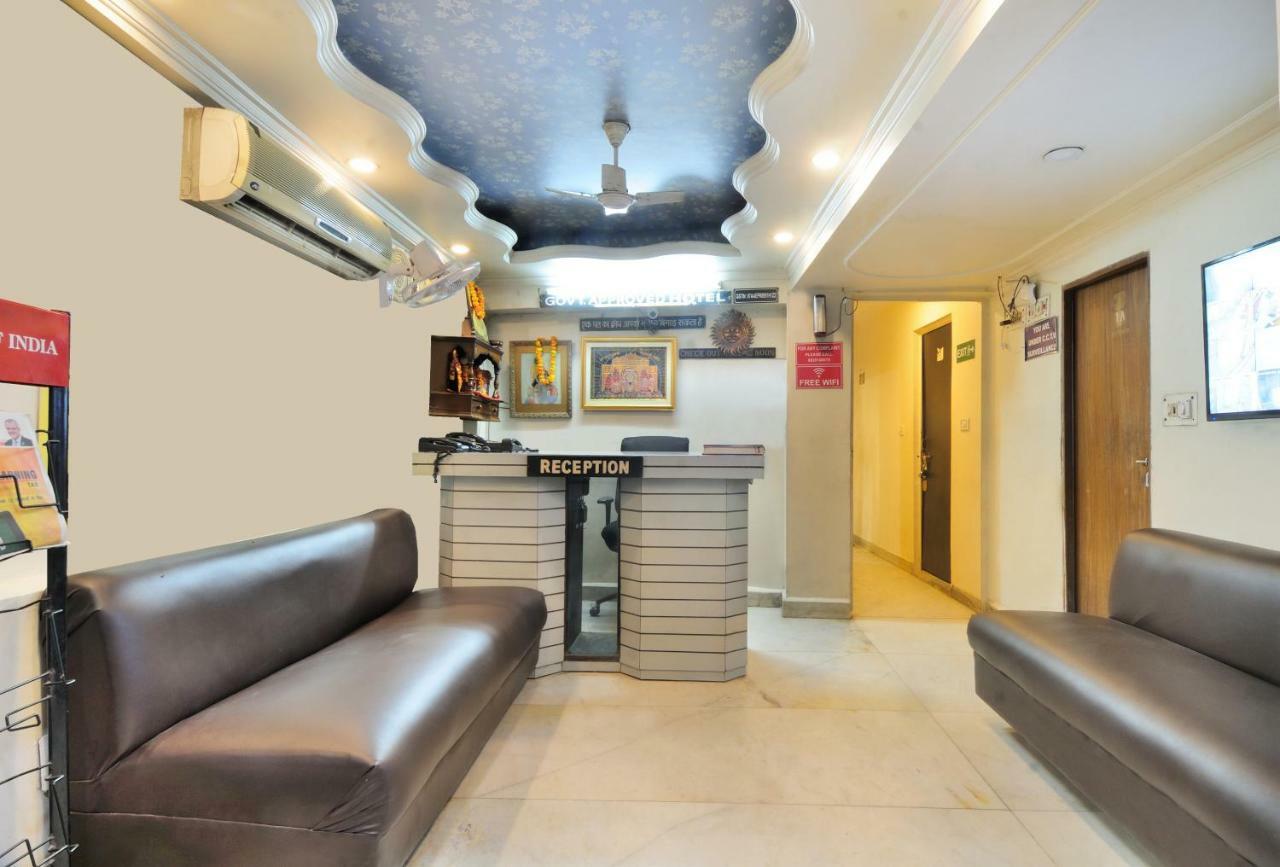 Hotel Lahorimal Deluxe Yeni Delhi Dış mekan fotoğraf