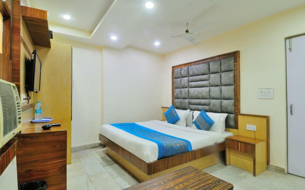 Hotel Lahorimal Deluxe Yeni Delhi Dış mekan fotoğraf